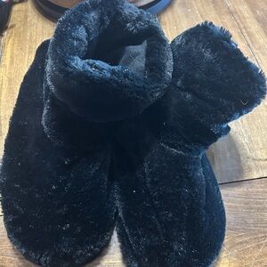 Cozy Black Women's Slippers